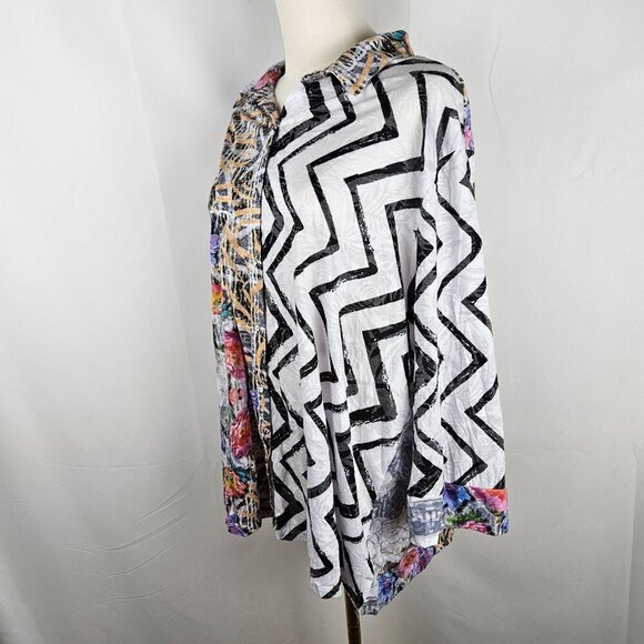 Shana XXL Snap Up Blouse Floral and Chevron Prints Boho Maximalism Artsy - Picture 4 of 12